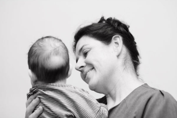 WHAT IS A POSTPARTUM DOULA? - VOYA Organic Beauty