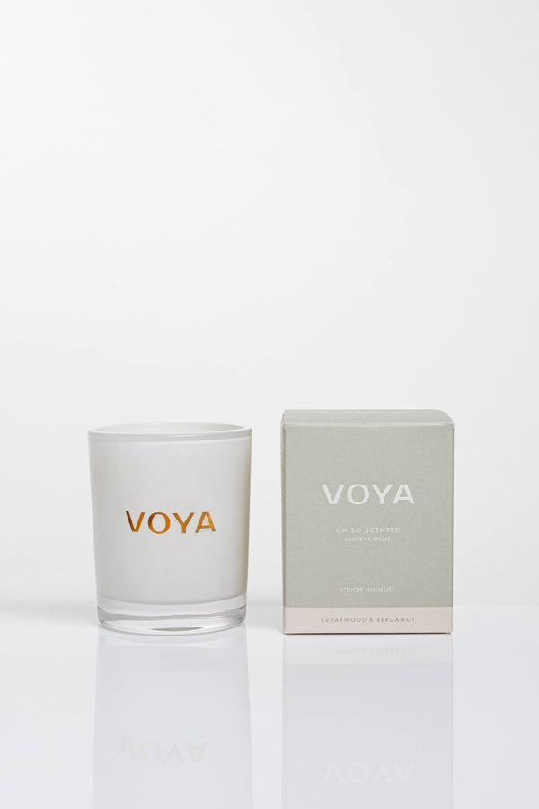 voya cedarwood and bergamot essential oil scented candle